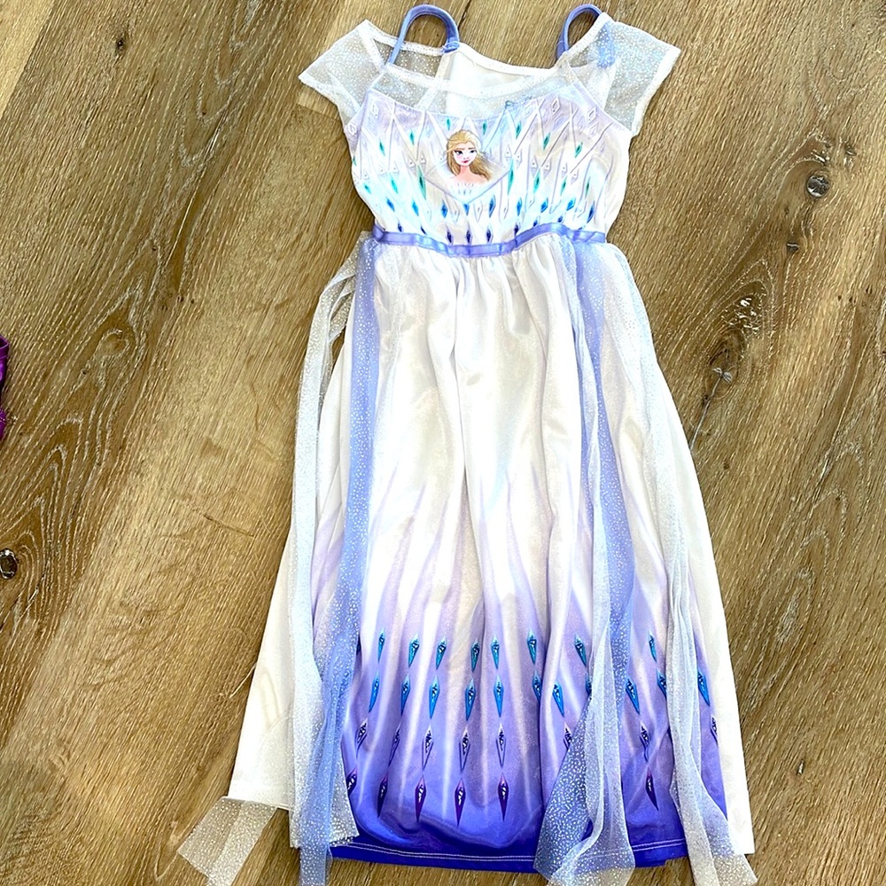 4T Elsa dress/ PJ